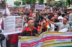 1.000 Pegiat Outlet Selular Tolak Pembatasan Registrasi Kartu Prabayar