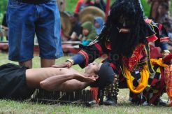 Jathilan dan Reog Meriahkan Pagelaran Pasar Jaten