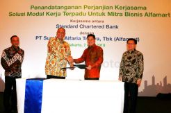 Standard Chartered Bank Jalin Kerja Sama dengan Alfamart