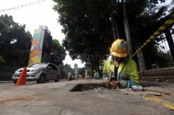 Pembuatan Saluran Air Pedestrian Jalan Gelora Senayan