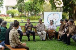 Presiden Jokowi Bertemu Budayawan dan Seniman