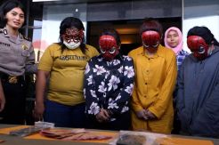 Tawarkan Layanan Seks Via Facebook, Empat Perempuan Ditangkap