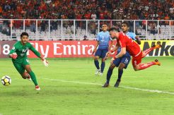 Sundulan Terbang Simic Awali Pembalasan Persija Atas JDT