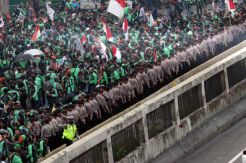 Ribuan Pengemudi Ojek Online Gelar Aksi Damai di Depan Gedung DPR