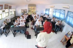 2.995 Apoteker Mengajar Serentak di 625 Sekolah Masuk Rekor MURI