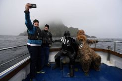 Fans Star Wars Sambangi Pulau Pengasingan Luke Skywalker