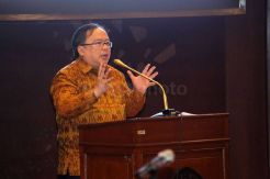 Menteri PPN Hadiri Dialog Forum Kebangsaan UI