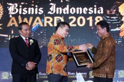 WOM Finance Raih Penghargaan Bisnis Indonesia Award 2018