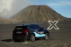 All New BMW X3 Menari di Lautan Pasir Bromo