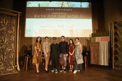 Tiga Desainer Indonesia Pamerkan Batik di Unesco Paris