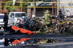 Polisi Jinakkan Sisa Bom Aktif di Gereja Pantekosta Pusat Surabaya