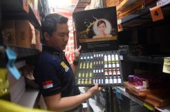BPOM Bongkar Gudang Kosmetik dan Obat Ilegal Beromzet Rp3,5 Miliar