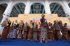 Rumah Zakat Ajak 1.000 Anak Yatim dan Dhuafa Berbahagia Jelang Buka Puasa