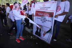 Puluhan Warga Sosialisasikan Kolom Kosong di Makassar