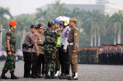 Kapolri dan Panglima TNI Pimpin Apel Pasukan Operasi Ketupat 2018