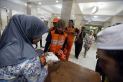 Masjid Istiqlal Bagikan 20 Ton Beras Zakat Fitrah