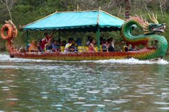 Wisata Air Di Kebun Binatang Kandi Sawah Lunto