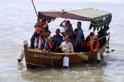Menteri Susi Pudjiastuti Luncurkan Kapal Bambu Karya ITS Surabaya