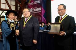 Menteri PPN Terima Penghargaan Ganesa Prajamanggala Bakti Adi Utama dari ITB