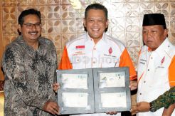 Ketua DPR Hadiri Peluncuran Perangko 50 Tahun Orari