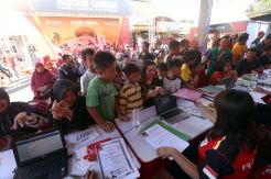 Ratusan Atlet Cilik Antre Daftar Audisi Bulutangkis Djarum