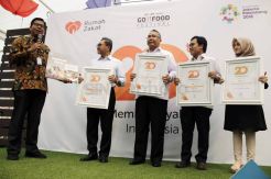 Rumah Zakat Berikan Penghargaan untuk Tokoh Pemberdayaan