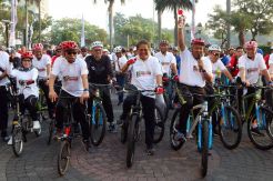 Gubernur BI dan Menkominfo Ikuti Fun Bike HUT Ke-65 Bank Indonesia