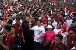 Presiden Jokowi Ikuti Jalan Sehat Sahabat Rakyat Indonesia di Makassar