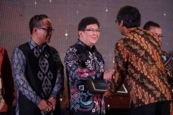 BCA Terima Penghargaan Tempo Country Contributor Awards 2018