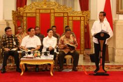 Presiden Jokowi Pimpin Sidang Kabinet Paripurna RAPBN 2019