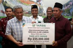 Yarsis Salurkan Bantuan untuk Korban Gempa Lombok di PWNU Jatim