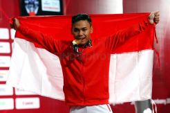 Aksi Eko Yuli Irawan Rebut Emas Angkat Besi