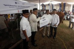 Bank Mandiri Salurkan Hewan Kurban untuk Korban Gempa Lombok