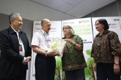 Sinar Mas Agribusiness and Food Lanjutkan Kerja Sama Konservssi Orangutan dengan OFI