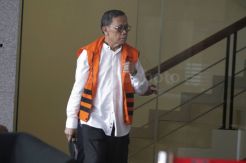KPK Periksa Tersangka Suap Dana Perimbangan Daerah Amin Santono