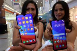 Oppo F9 Ramaikan Pasar Ponsel Surabaya