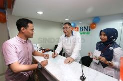 Dirut BNI Syariah Sapa Nasabah di Hari Pelanggan Nasional
