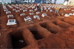 Terkena Proyek Tol Desari, 525 Makam di Limo Depok Dipindahkan