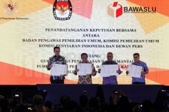 KPU, Bawaslu dan KPI Tandatangani Keputusan Bersama Pengawasan dan Pemantauan Iklan Pemilu