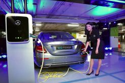 Mercedes-Benz Buka Stasiun Pengisian Mobil Listrik di Jakarta