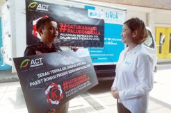 Blibli.com Serahkan Paket Donasi Produk untuk Korban Gempa Palu ke ACT