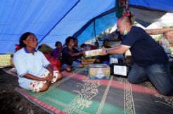 OT Peduli Salurkan Bantuan Korban Bencana di Palu