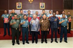 Modernland Realty Serahkan 10 Ambulans ke TNI