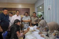 Menhub Kunjungi RS Polri Kramat Jati