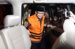 KPK Resmi Menahan Wakil Ketua DPR Taufik Kurniawan