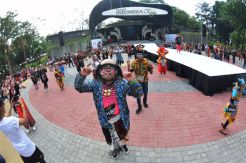 Kemeriahan Indonesia Menari di Taman Indonesia Kaya Semarang