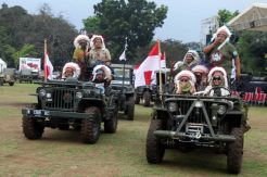 Ratusan Penggemar American Jeep Berkumpul di Jakarta