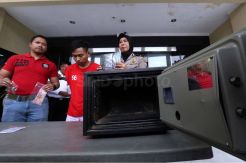 Polisi Ringkus Pembobol Brankas di Pertokoan BG Juntion Surabaya