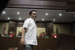 Gubernur Aceh Nonaktif Irwandi Yusuf Jalani Sidang Perdana