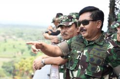 Panglima TNI Tinjau Latihan Bantuan Tembakan Terpadu